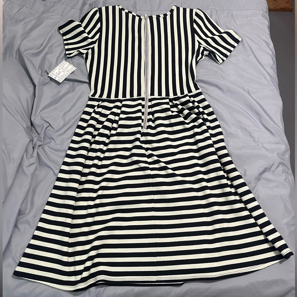 NWT LuLaRoe b/w striped Julia dress - Picture 5 of 7